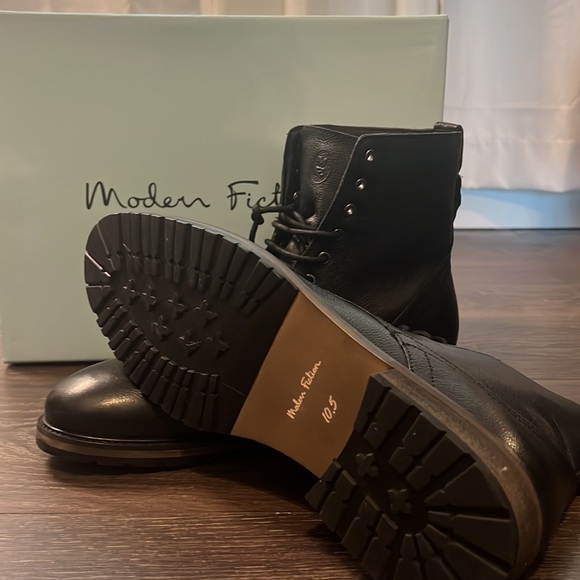 Men's black dress shoes/boots - Picture 2 of 2